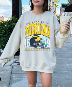 Vintage Michigan Crewneck Sweatshirt, Distressed Michigan Shirt,…