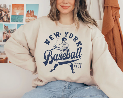 Vintage New York Yankee Crewneck Sweatshirt / T-Shirt, Yankees EST 1903 Shirt, New York Baseball Shirt, Retro Yankees Shirt, New York 1903