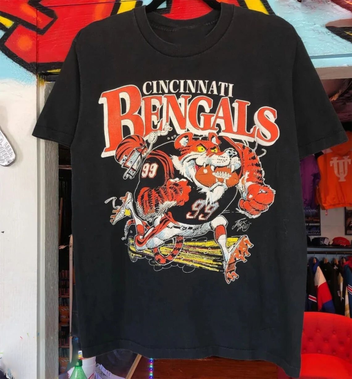 Vintage NFL Cincinnati Bengals Logo Helmet Shirt, Football Shirt, Unisex T-Shirt Sweatshirt Hoodie, Shirt For Man Woman, Vintage Shirt