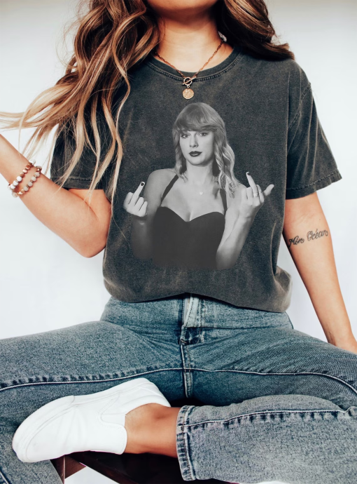 Taylor Middle Finger Shirt, Trendy Aesthetic Comfort Colors Tee, Rep Era, Sassy Shirt