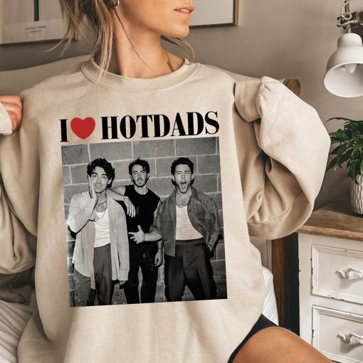 I Love Hot Dads Shirt, Jonas Brothers 90s Vintage Shirt, Jonas Brothers Tour Shirt, Retro Jonas Brothers Merch, Music Trend Shirt