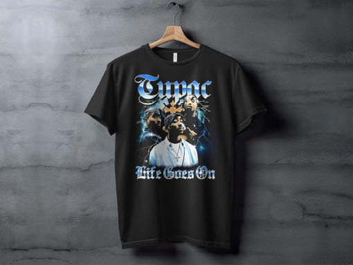 2pac t-shirt, Tupac shirt, 90s hip hop fashion, 2pac hip hop culture tee, hip hop tshirt, Tupac graphic shirt, rapper shirt