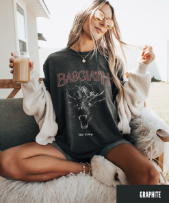 Basgiath war college shirt, Distressed Fourth wing…