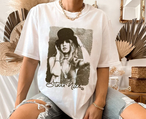 Stevie Nicks 90s Shirt, Fleetwood Mac Shirt,Stevie Nicks Tshirt , Stevie Nicks, Gift for Men Women Unisex T-Shirt