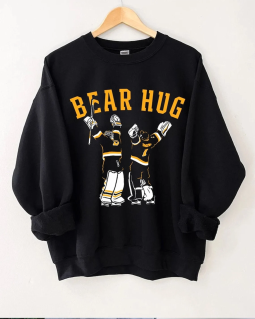 Retro Hug It Out Boston Hockey Shirt, Linus Ullmark SShirt, Jeremy Swayman Tee, Goalie Hug Shirt, Bruins Shirt, Bruins Hockey Tee