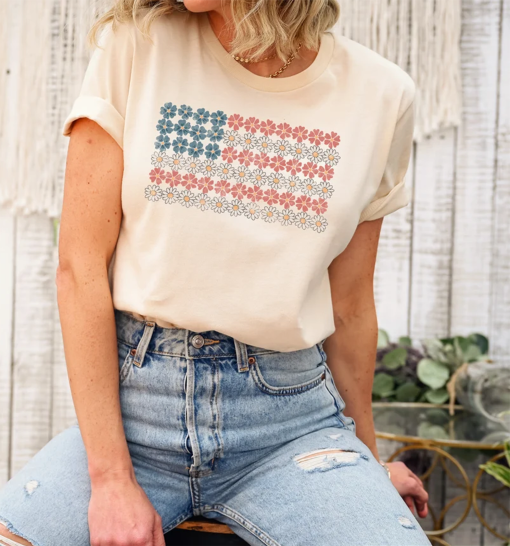 Retro American Flag Shirt, 4th of July Shirts, Womens Fourth of July Shirt, USA Graphic Tee, Patriotic Shirt, Independence Day Gift, USA Tee