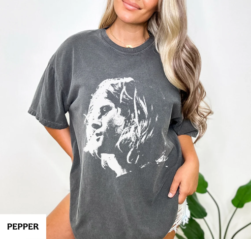 Comfort Colors® Kurt Cobain Unisex T-Shirt, Kurt Cobain Face, Graphic Tee, Trendy, Grunge, Rock Band, Unisex Garment-Dyed T-shirt