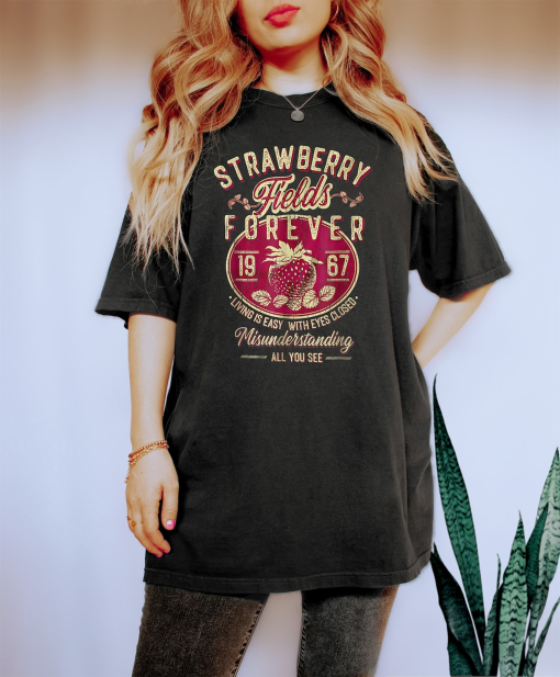 Old School Band Tees, Comfort Retro Band Tee, Beatle Strawberry Fields Rock Band Tee, Oversized Trendy Shirts, Retro Graphic Tee