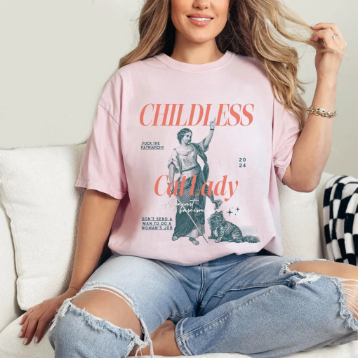 Childless Cat Lady shirt, Childless Cat Ladies, Harris 2024, Feminist cat Shirt,Girl Power T-shirt, Pro choice, Liberal, Madam president Tee