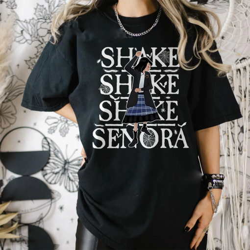 Shake Shake Shake Señora T-Shirt, BettleJuice Halloween t-shirt,, fall shirt, funny halloween shirt, Halloween costume, Halloween movie