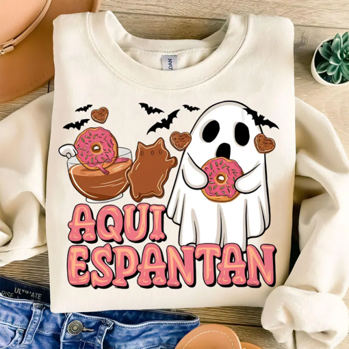 Aqui Espantan, Sublimate Designs, Spanish Halloween, Halloween,Spooky Latina, Spooky Conchas, Regalos Es Espanol