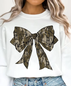 Camo Coquette Bow shirt, Old School Camoshirt,…