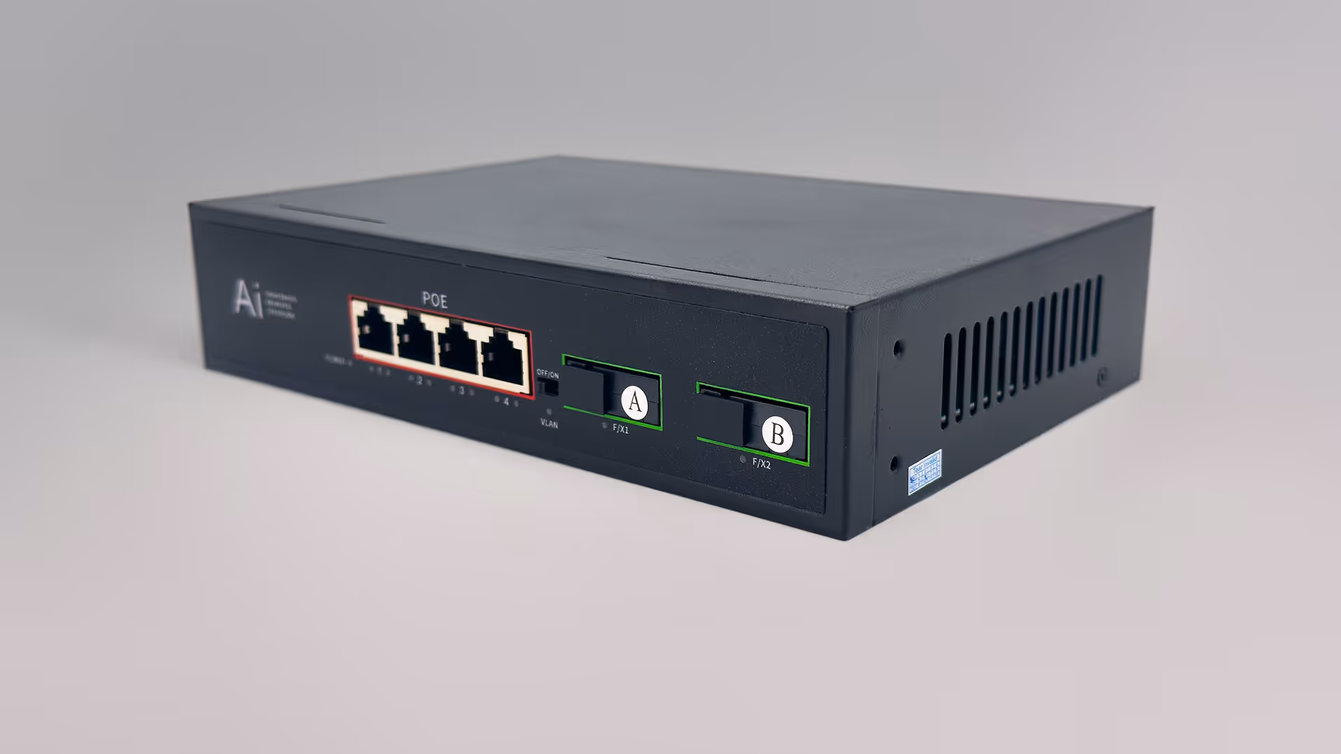4 PoE + 2 SC GB Fiber Switch 2