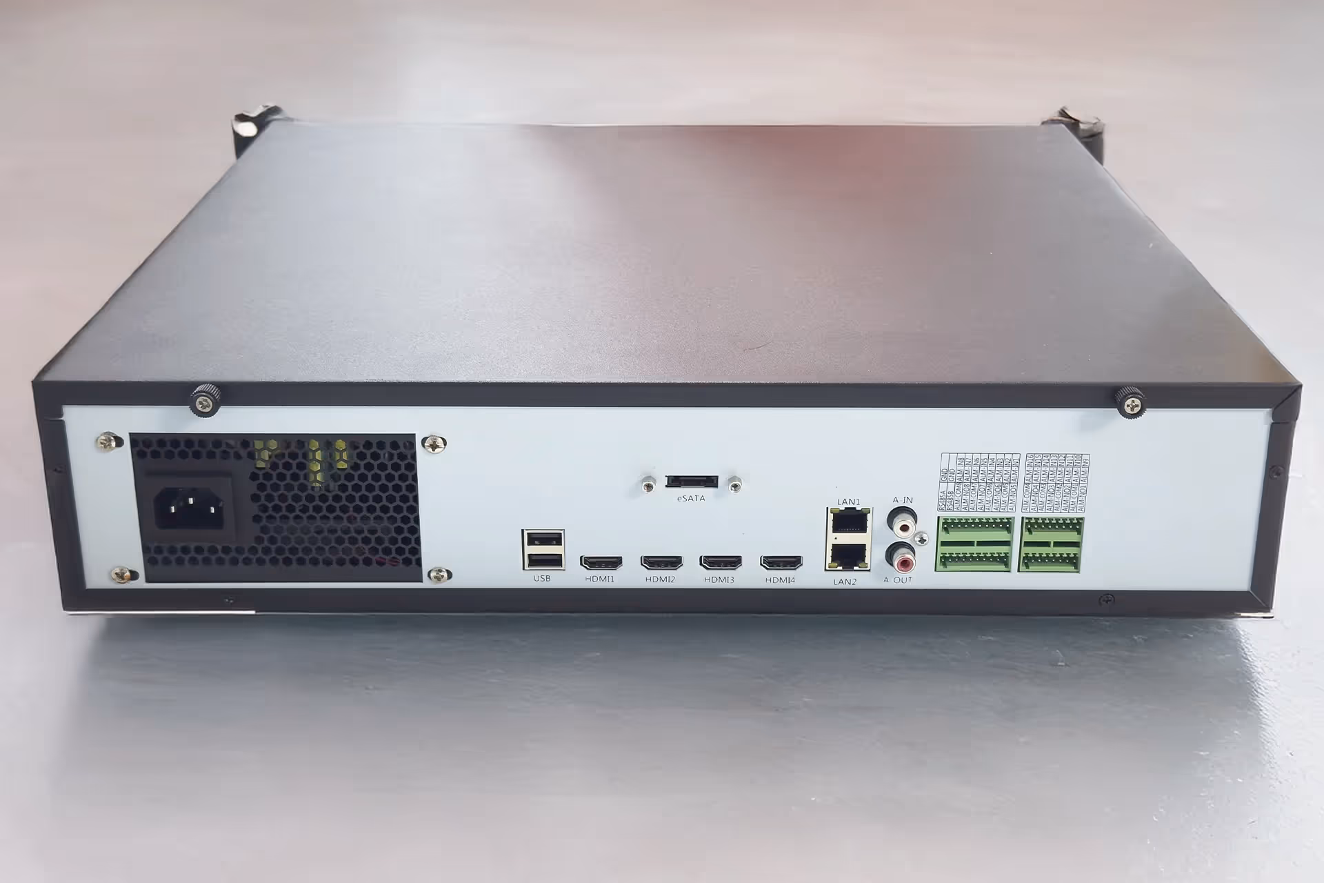 64 Kanal 12MP H.265+ NVR 4