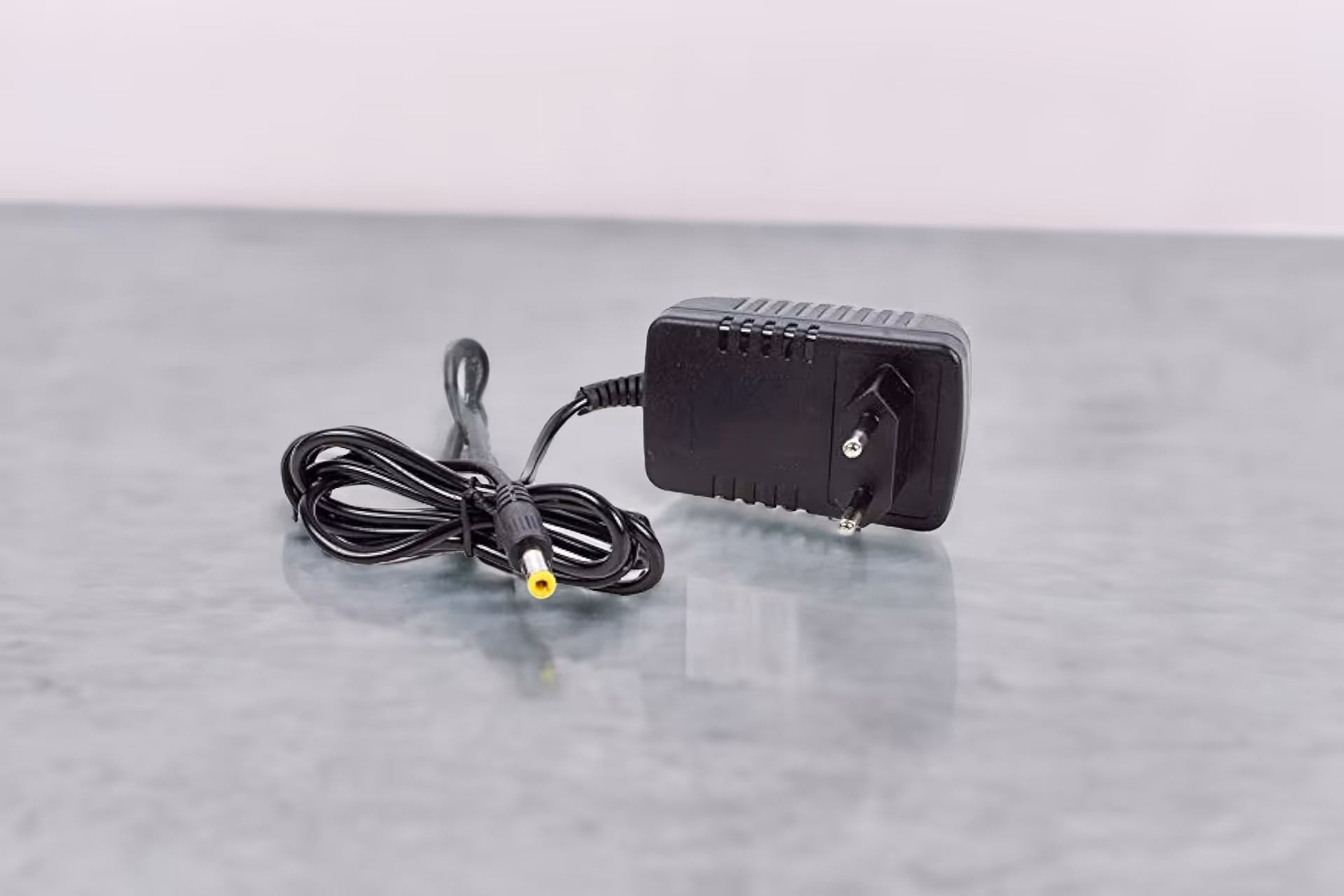 12V 2A Adaptör (Duvar Tipi) 3