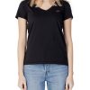 Levi`s T-Shirt Mulher - 348525