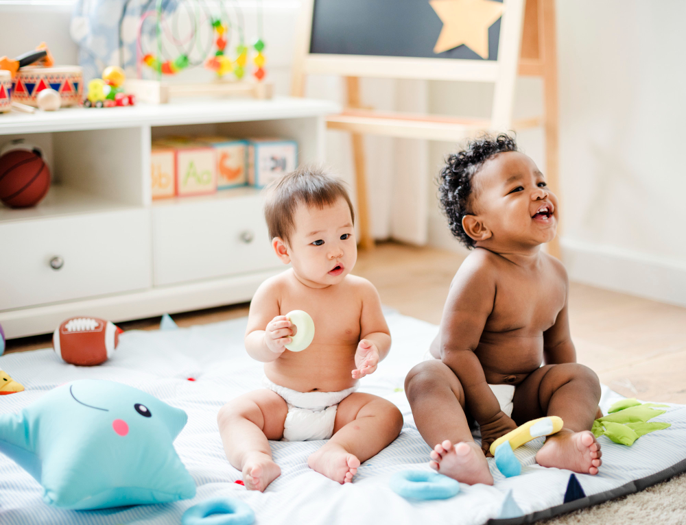 babies-diapers-playing-together