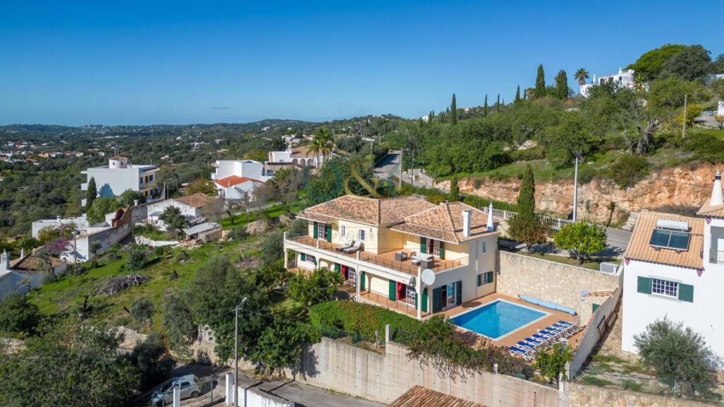 villa for Sale in são brás de alportel