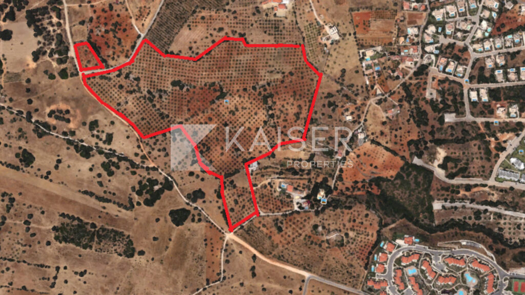 Plot for sale in albufeira