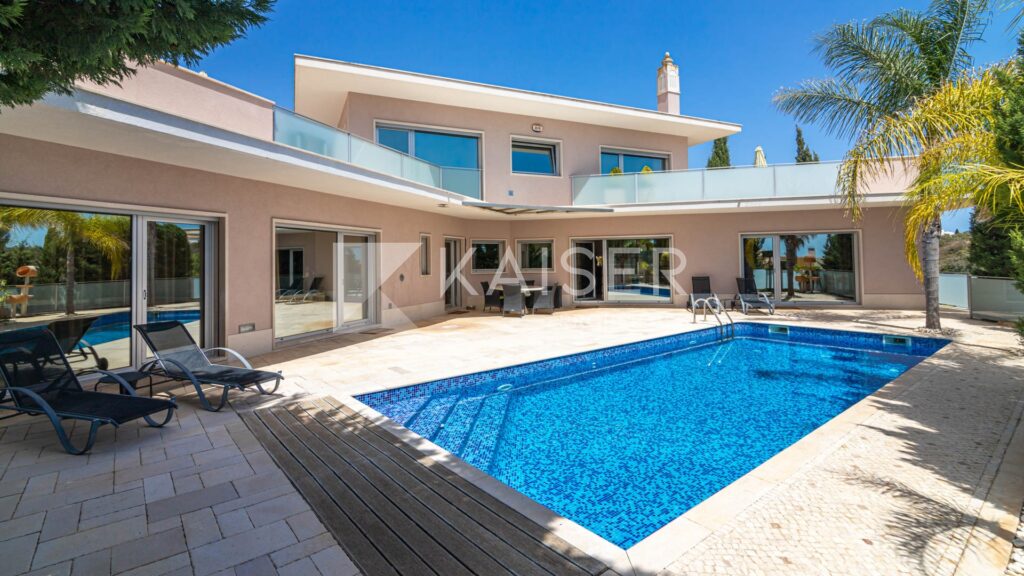 Villa for sale in albufeira