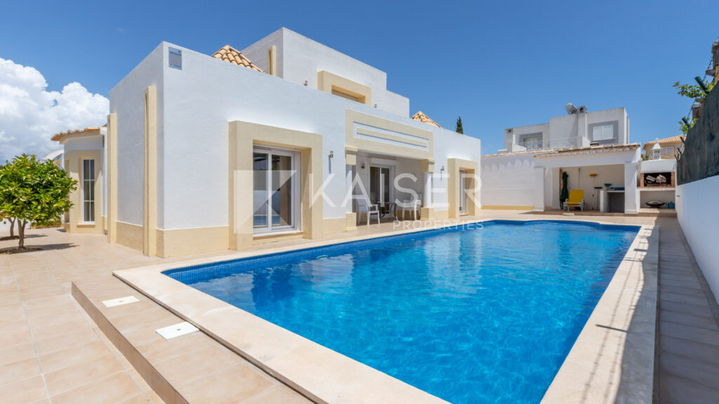 Villa for sale in albufeira