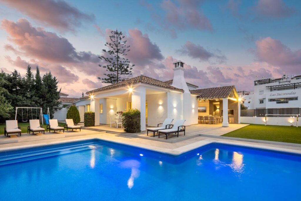 villa for sale in estepona