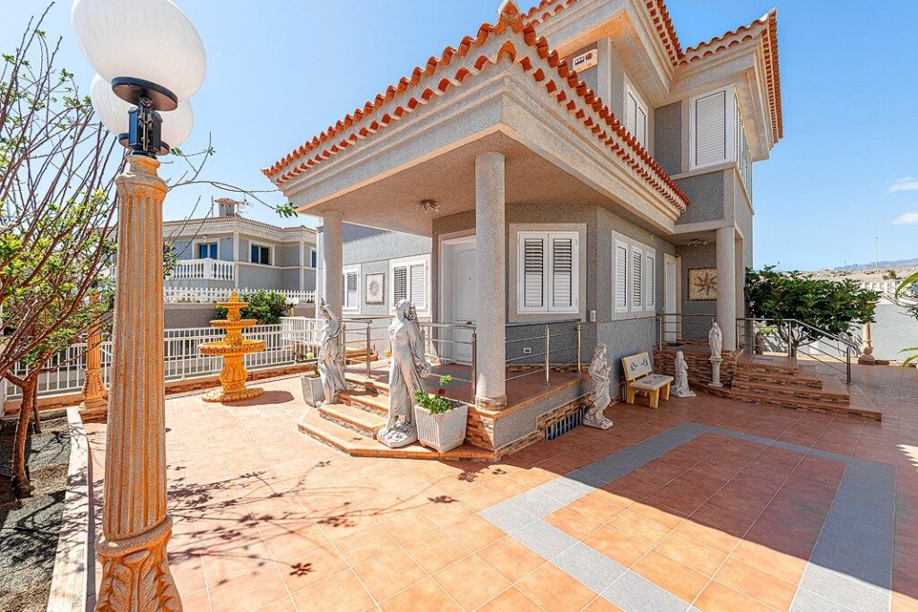 villa for Sales in san bartolome de tirajana