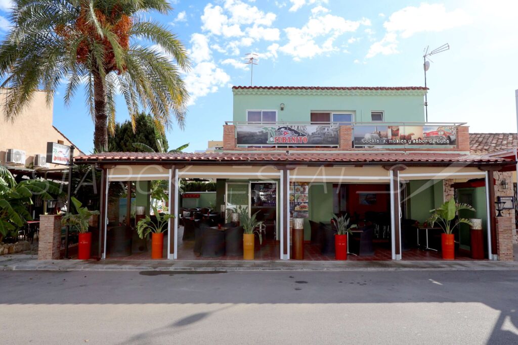 Commercial for sale in denia