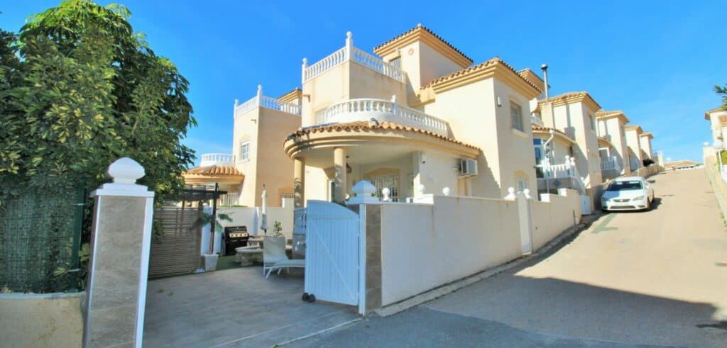 Villa for sale in orihuela costa