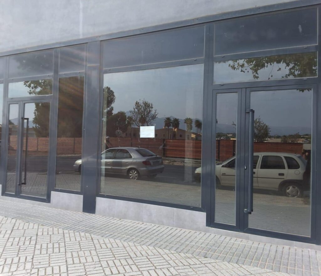 Commercial for sale in alfaz del pi