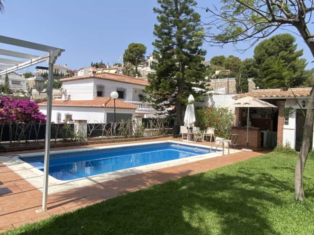 Villa for Sales in almuñécar