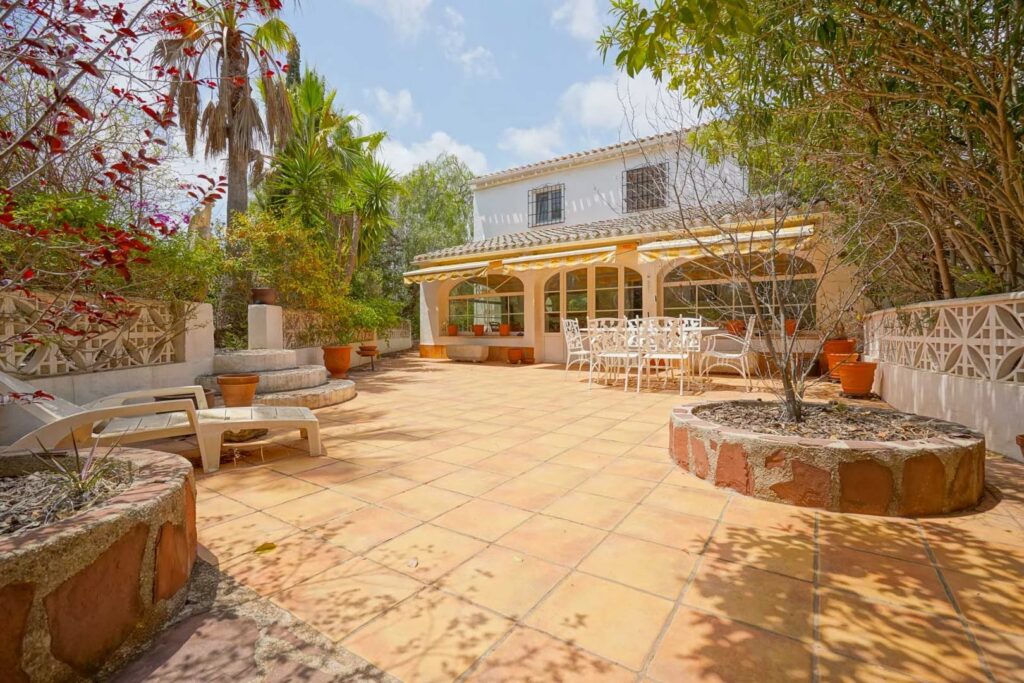 villa for sale in jávea