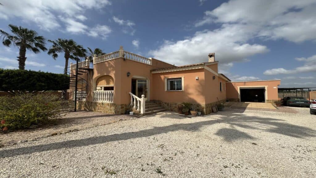 villa for sale in catral