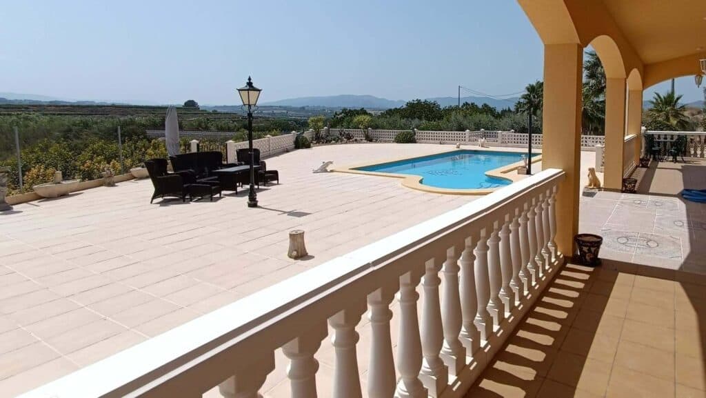 villa for sale in montaverner