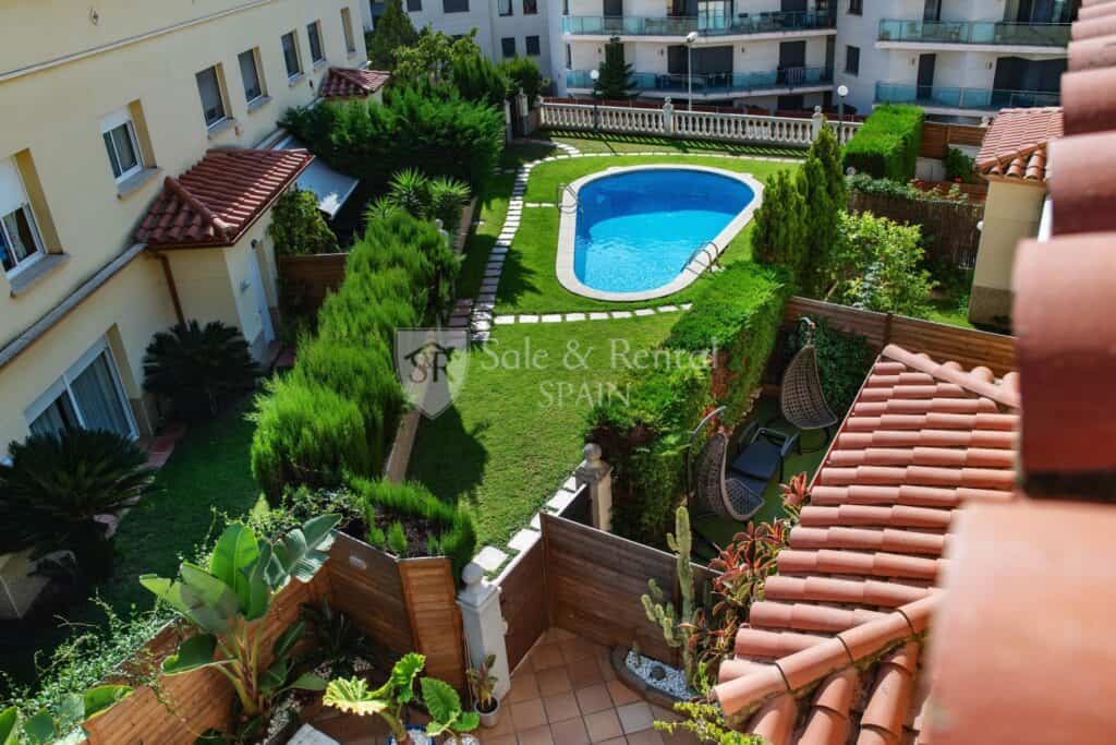 terraced house for sale in lloret de mar