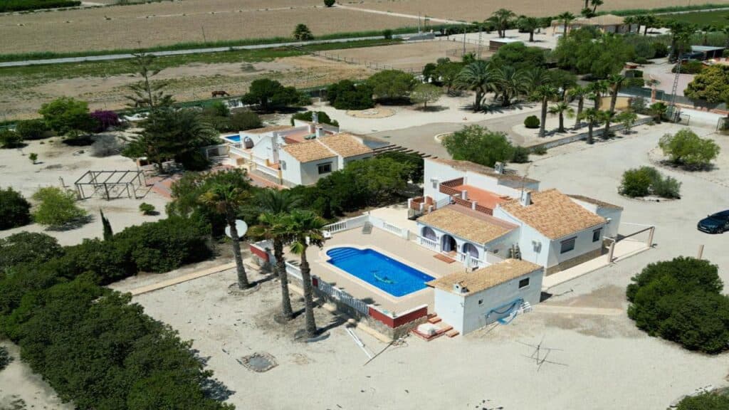 villa for sale in catral