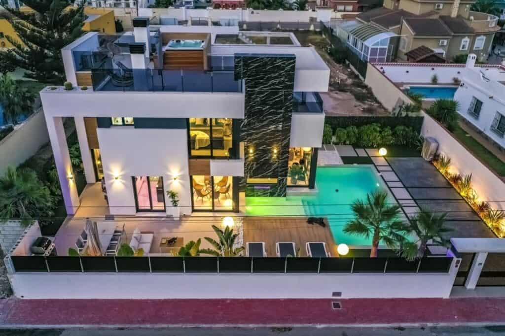 villa for sale in torrevieja