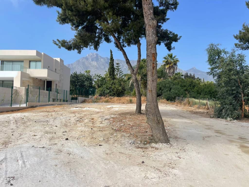 plot in Marbella