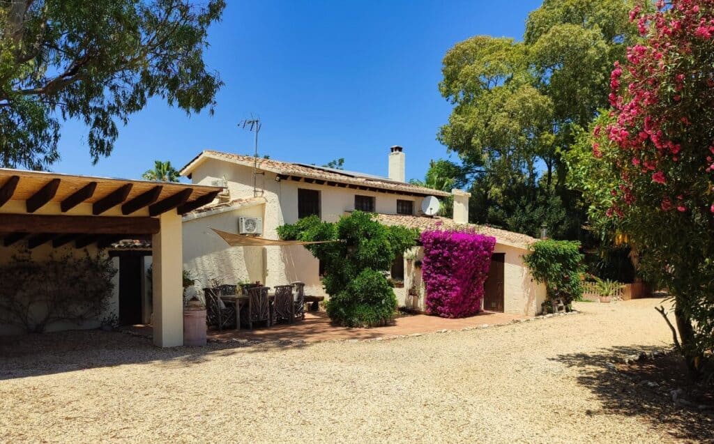 Country House for sale in la xara