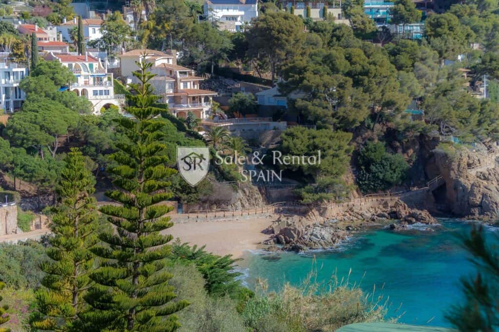 villa for sale in blanes