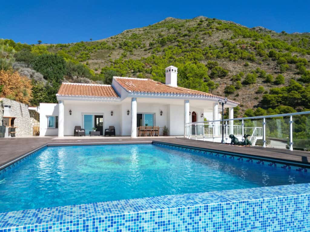 Villa for Sales in mijas