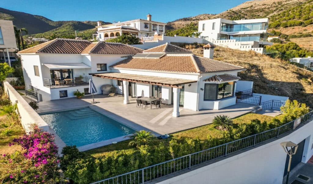 Villa for Sales in mijas