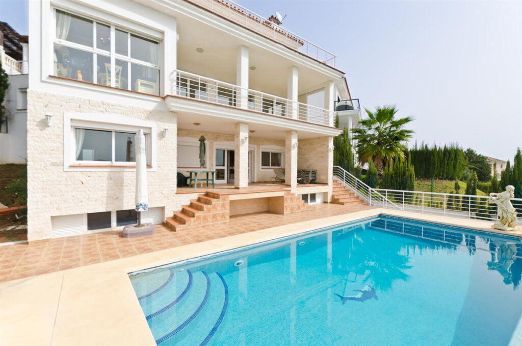 Villa for sale in mijas golf