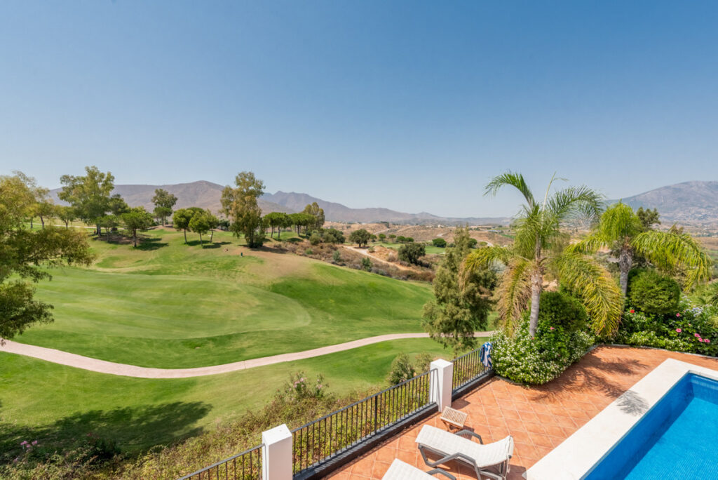 Villa for sale in la cala golf