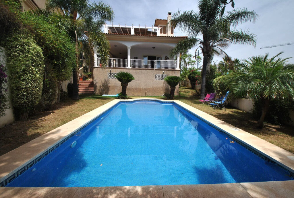 Villa for sale in riviera del sol