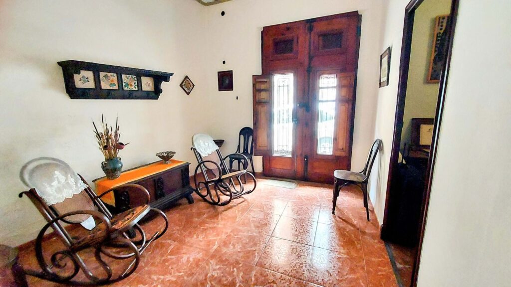 villa for sale in oliva