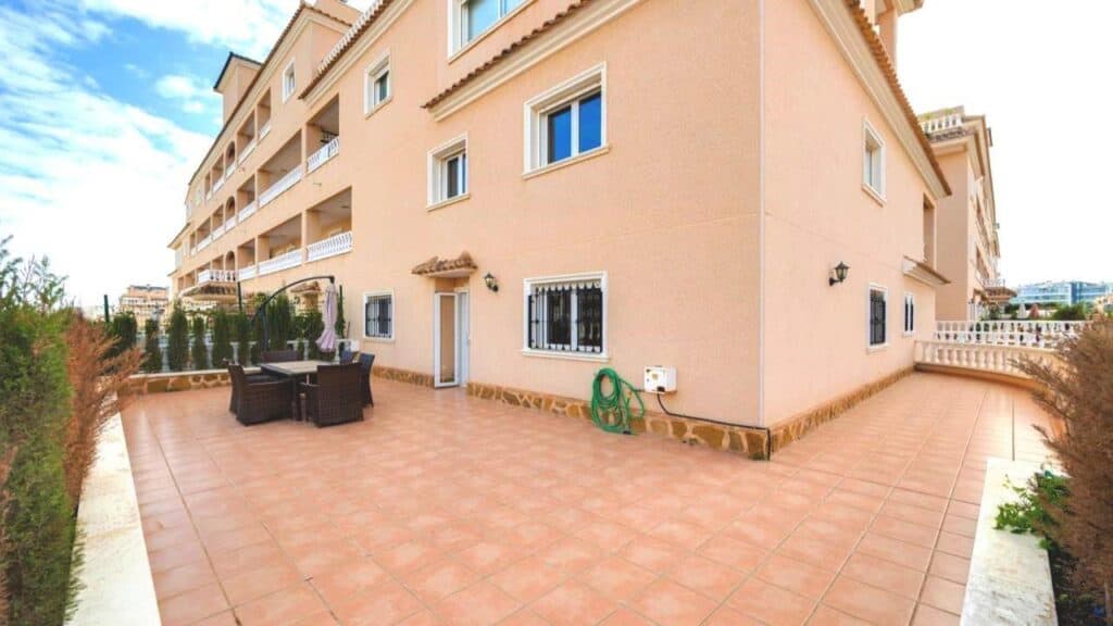 apartment for sale in villamartin