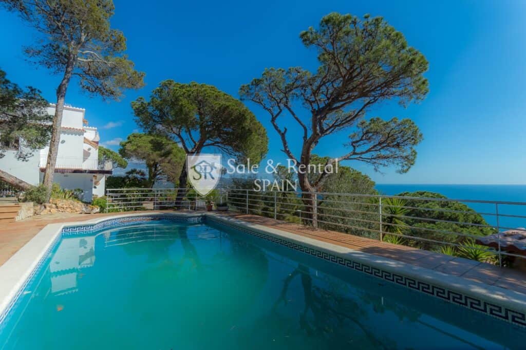 villa for sale in blanes