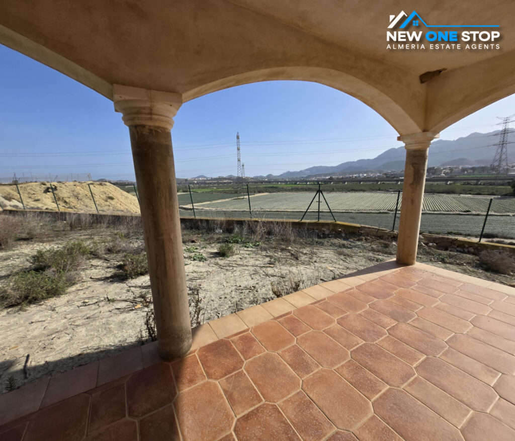 Country House for sale in los gallardos