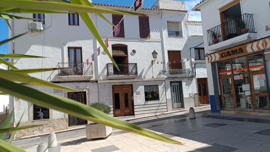 villa for sale in oliva